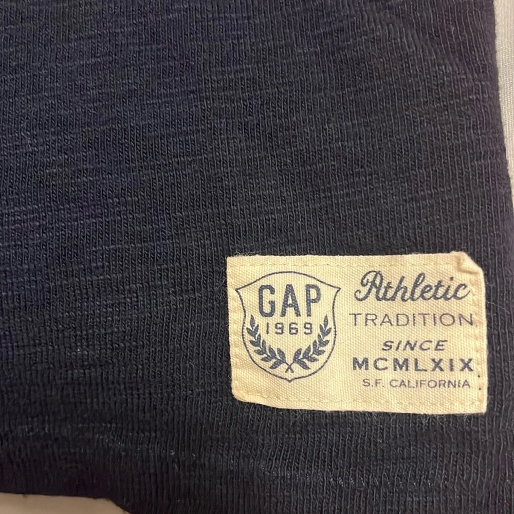 Boys Gap Athletic Tradition Long Sleeve Shirt size 8